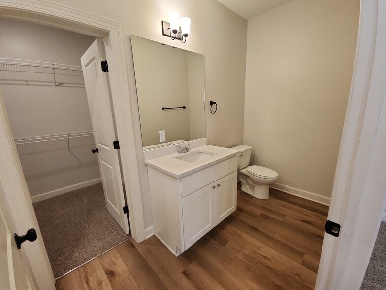 Building Photo - 390 N Liberty St