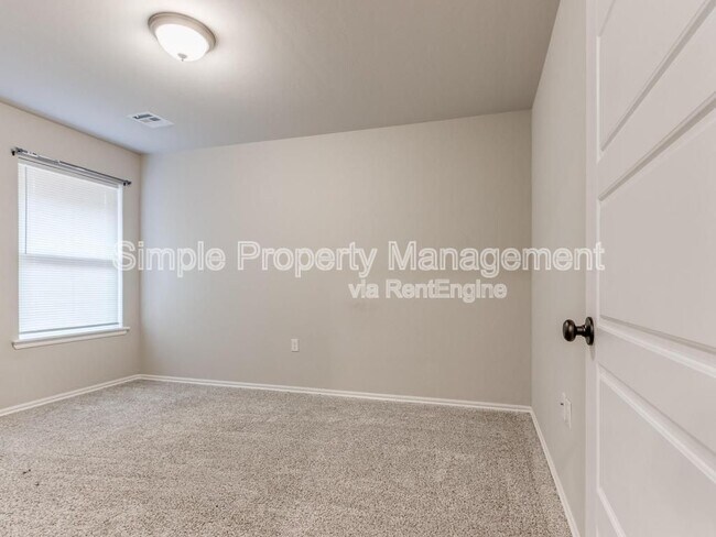 Building Photo - 4700 Crystal Hill Dr