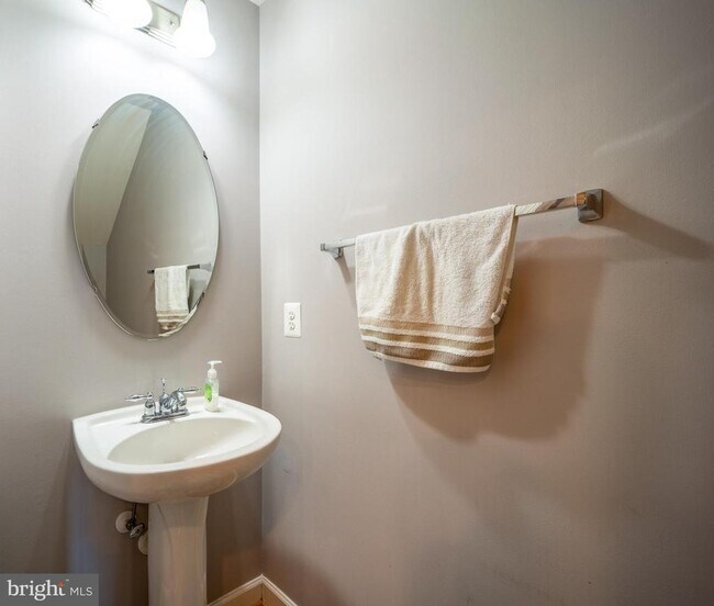Building Photo - 5673 Harrington Falls Ln