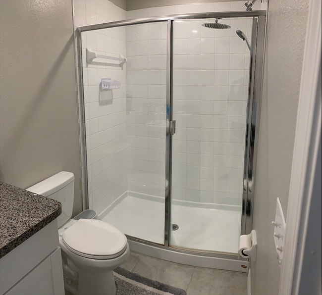 Building Photo - 13335 Crest Lake Dr