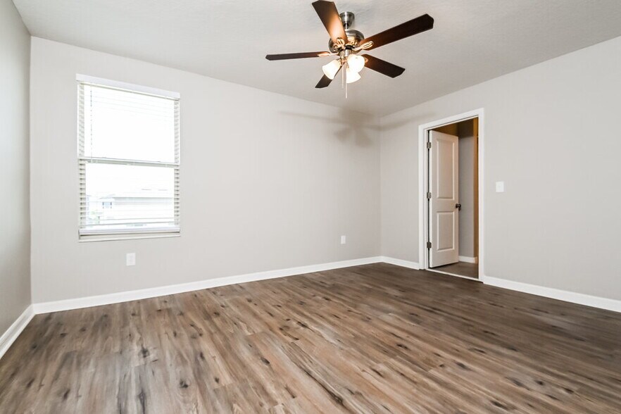 Building Photo - 7106 Salt River Ave