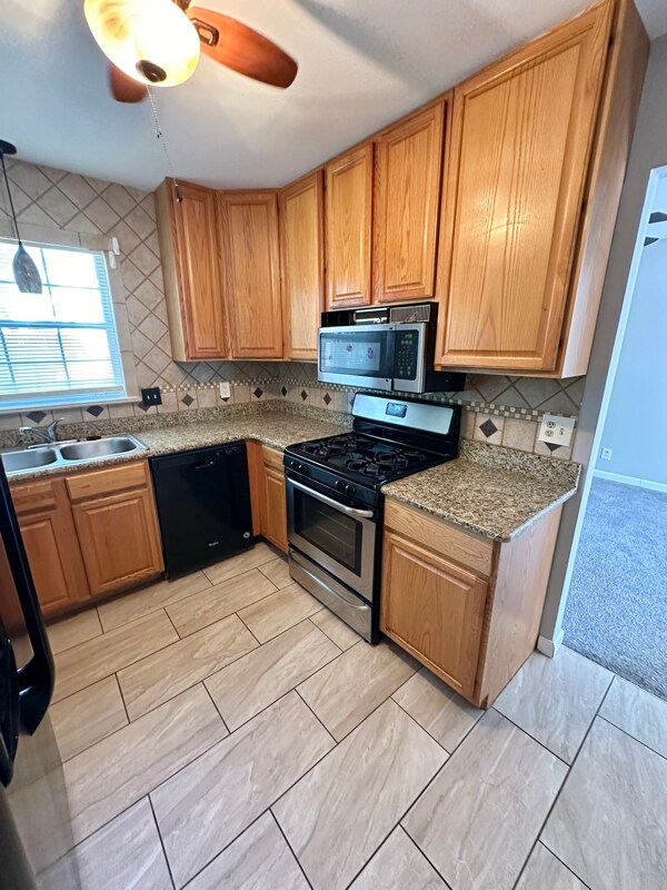 Building Photo - 78 Cedarbrook Ln