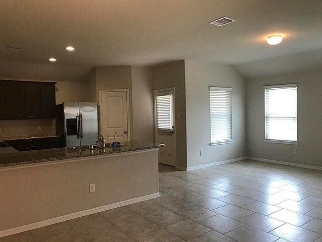Building Photo - 3027 Dripping Springs Ct