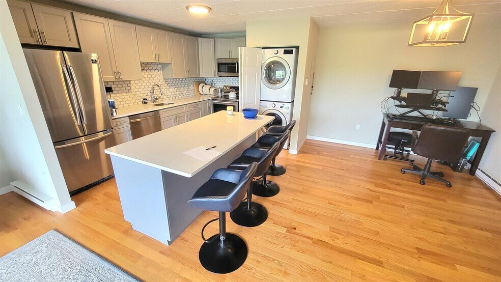 Building Photo - 235 Winthrop St