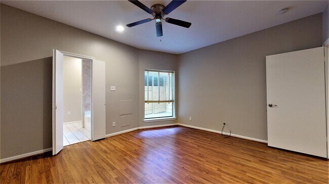 Building Photo - 727 Bunker Hill Rd