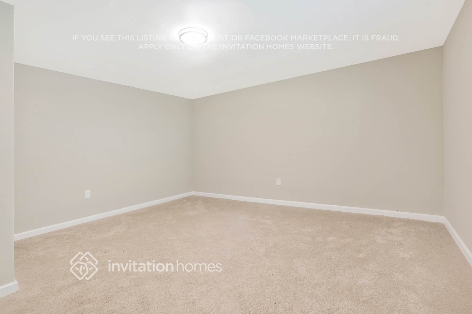 Building Photo - 3187 Flamingo Dr