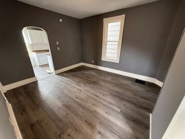 Building Photo - 1511 Stark Ave SW