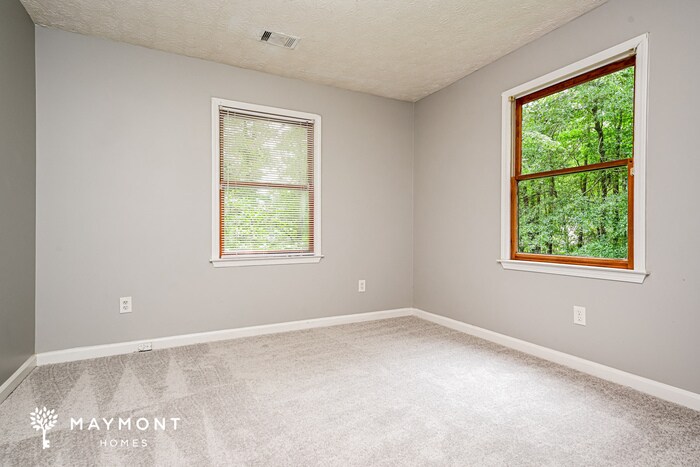Building Photo - 145 Glenloch Pkwy