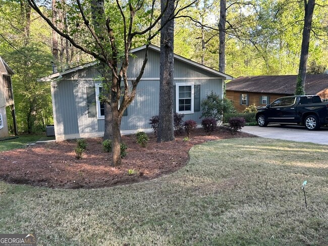 Building Photo - 790 Normandy Trail