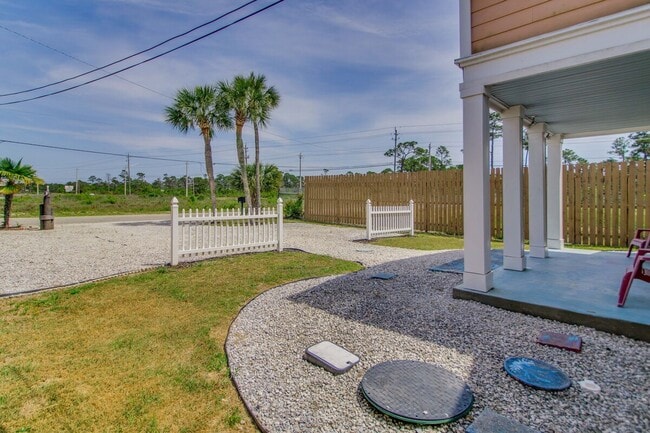 Building Photo - 5499 Medina Rd