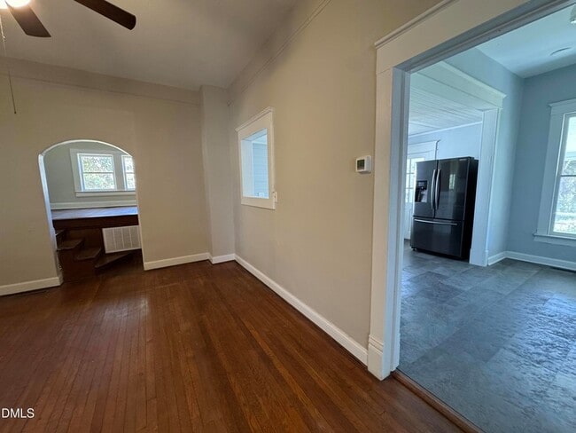 Building Photo - 483 W Salisbury St