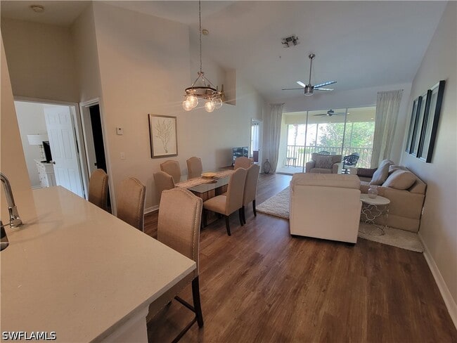 Building Photo - 4950 Deerfield Way