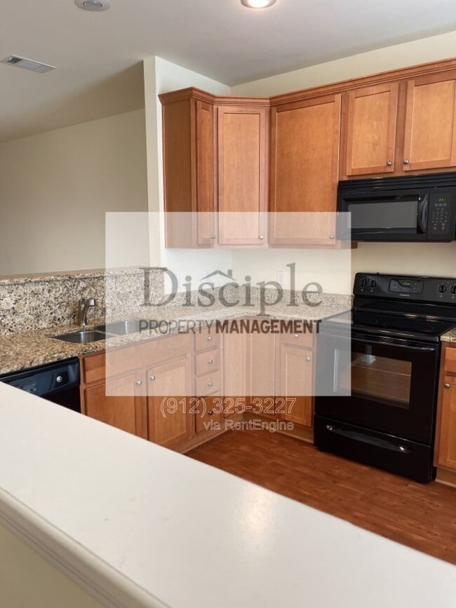 Building Photo - 169 Regency Cir