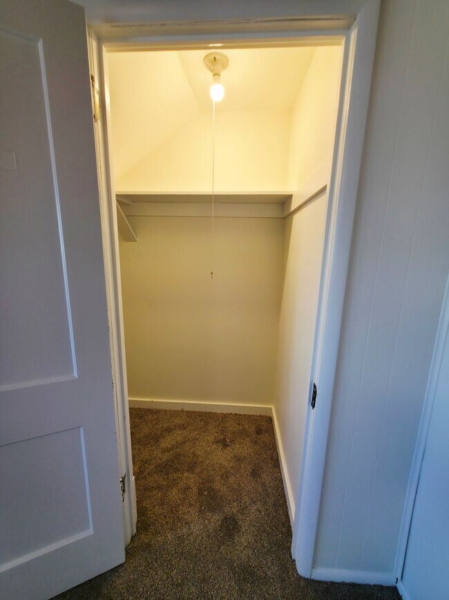 Building Photo - 3 Bed 1 Bath in Rochester PA