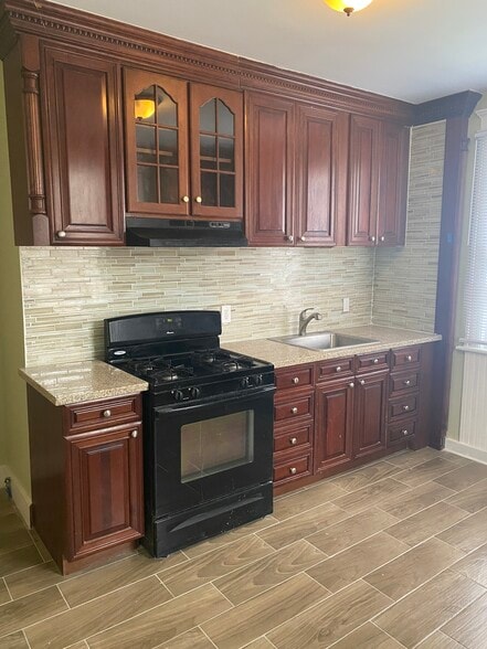 Kitchen - 18 N Spring St