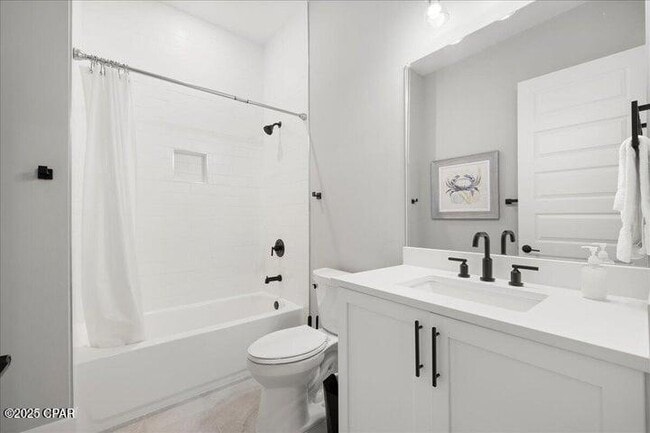 Building Photo - 15 E Queen Palm Dr