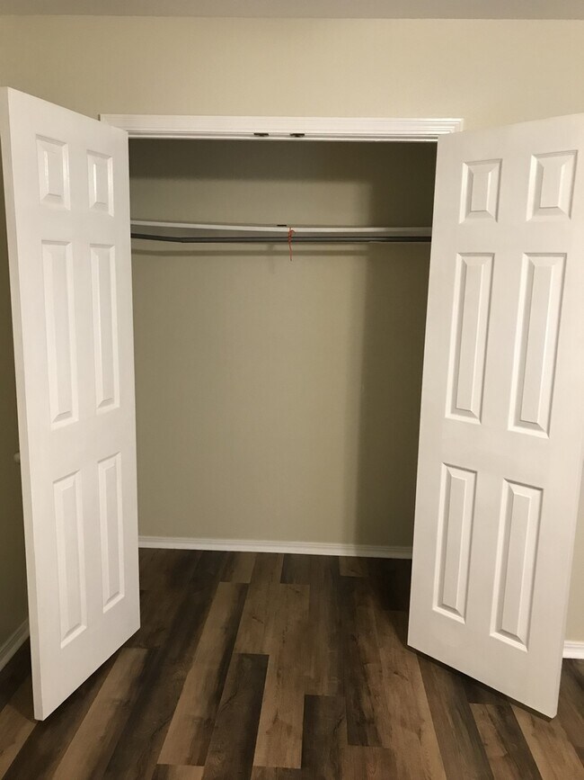 Building Photo - 1815 W Wiley St