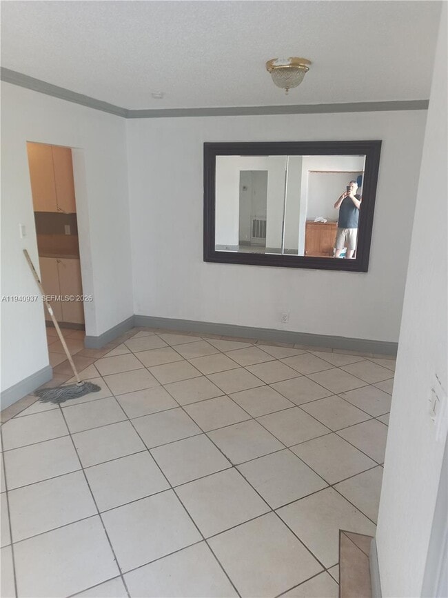 Building Photo - 6280 SW 8th Pl