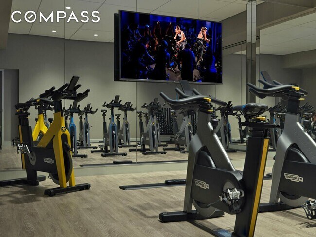 Building Photo - 252 South St