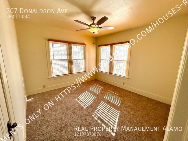 Building Photo - AVAILABLE NOW! Newly Renovated 3 Bedroom /...