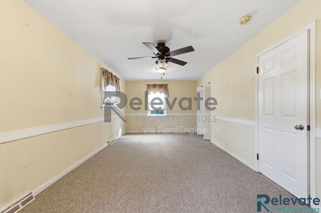 Building Photo - 8903 Freestone Ave