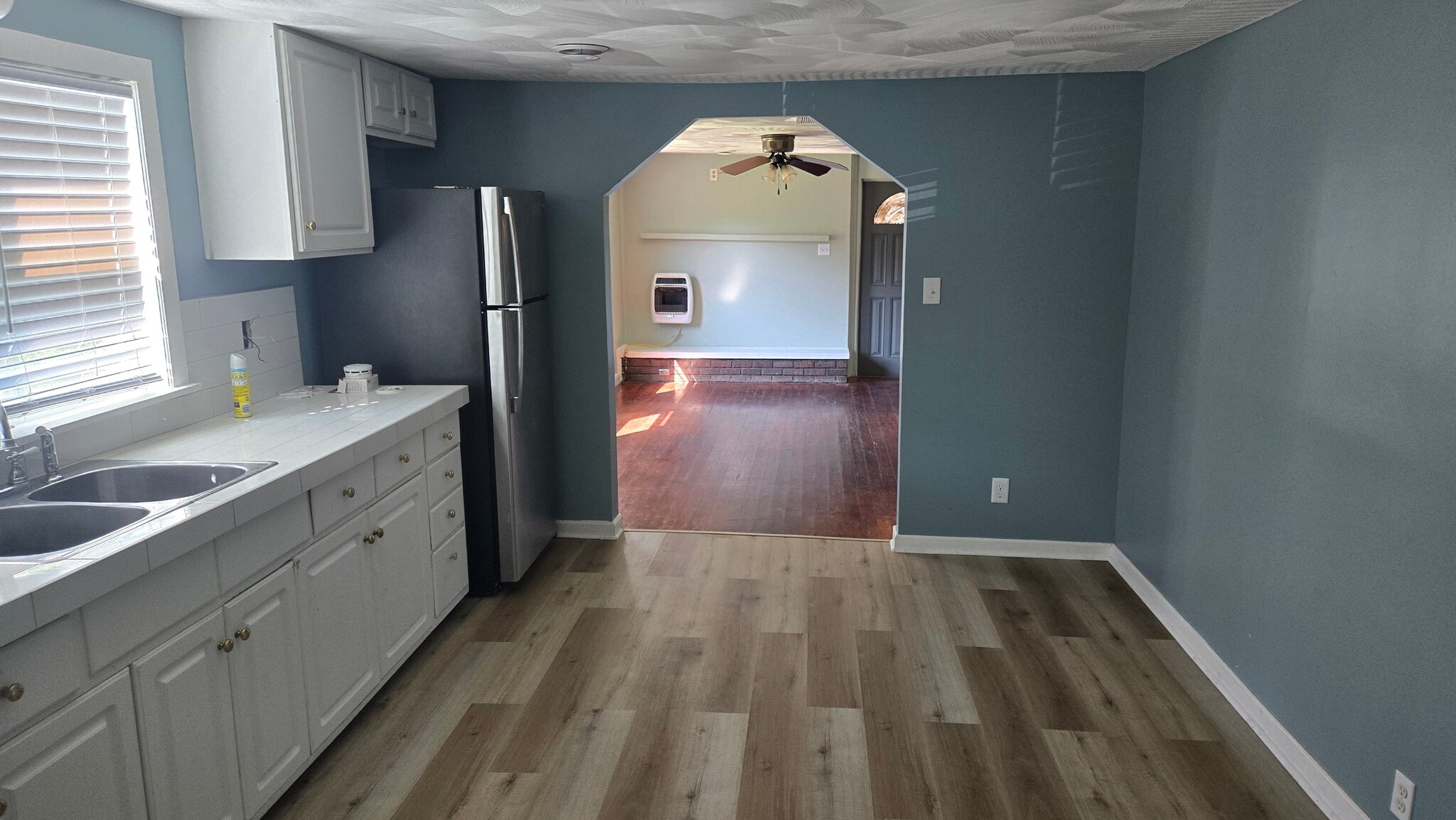 Kitchen - 68 Elway Dr