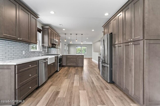 Building Photo - 553 Colts Neck Rd