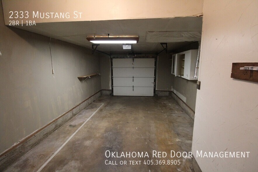 Building Photo - 2333 Mustang St
