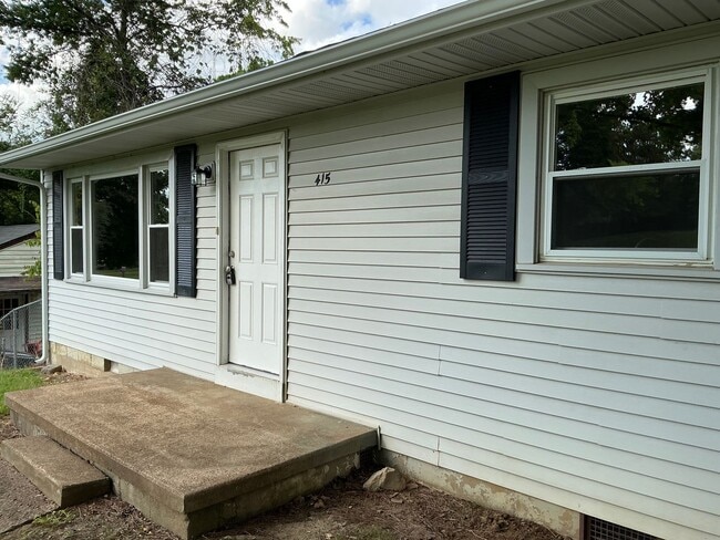 Building Photo - 415 Gary Hills Dr