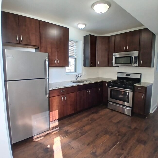 Building Photo - 4876 W Armitage Ave