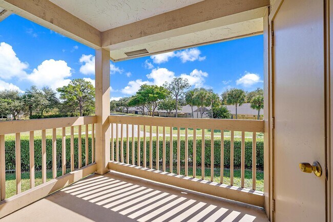 Building Photo - 1854 Abbey Rd