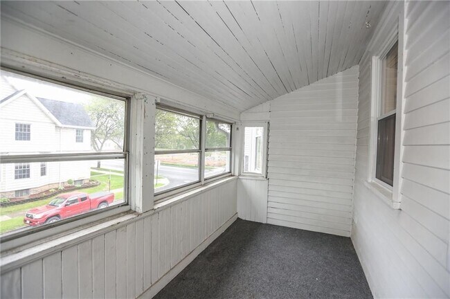 Building Photo - 258 Winton Rd