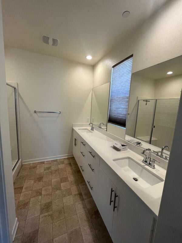 Building Photo - 4102 Calle Arbol