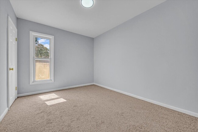 Building Photo - 408 Mt Vernon St