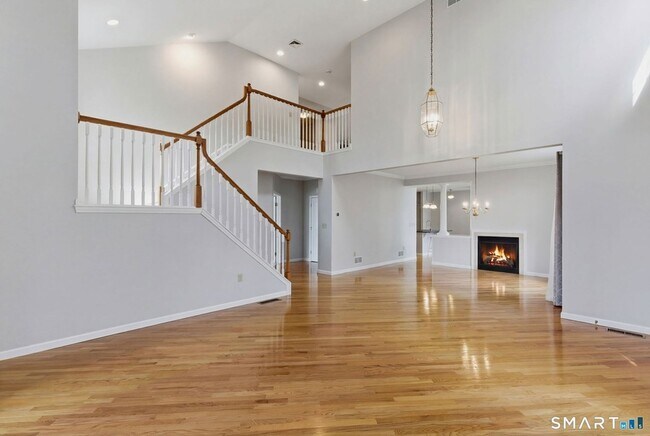 Building Photo - 5 Pierson Green