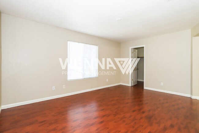 Building Photo - Spacious 4 Bedroom Home in North Natomas