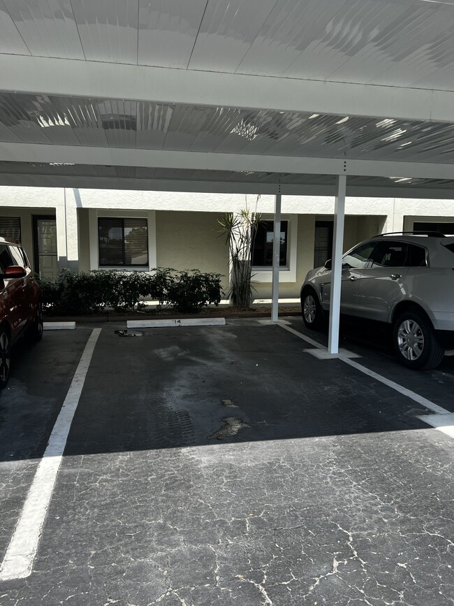 Building Photo - 3813 SE 11th Pl