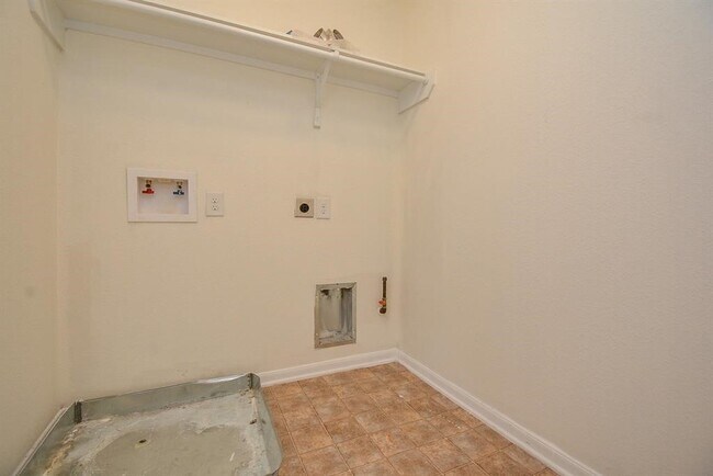 Building Photo - 19441 Archer Glen Dr