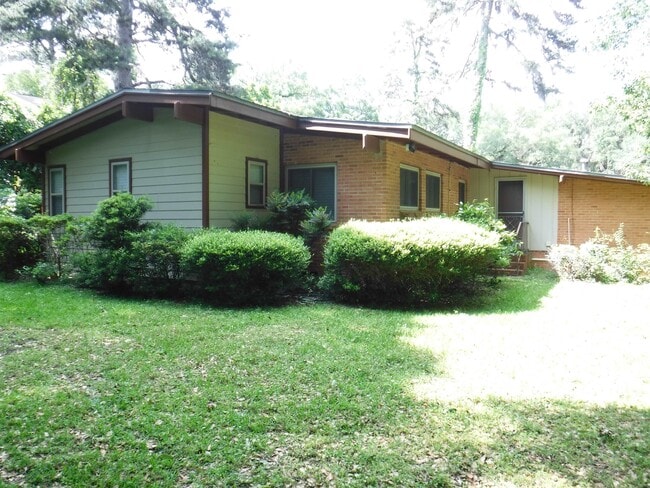 Building Photo - 623 Voncile Ave