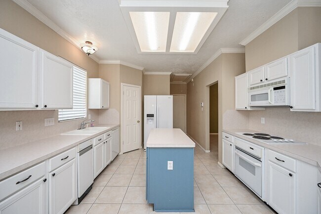 Building Photo - 4606 Topaz Trail Dr