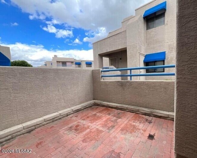 Building Photo - 7924 E Colette Cir