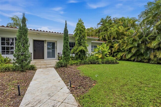 Building Photo - 1551 Delgado Ave