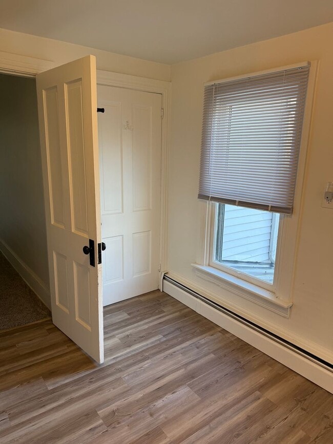 Building Photo - Cozy & Quiet Home in Glen Rock