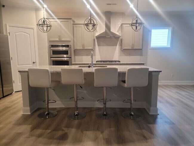 Building Photo - Like New RANCH Home in Stallings! WiFi and...