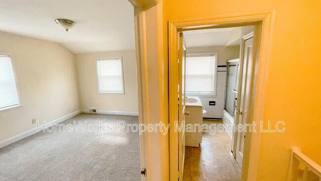 Building Photo - 4012 Clarks Ln