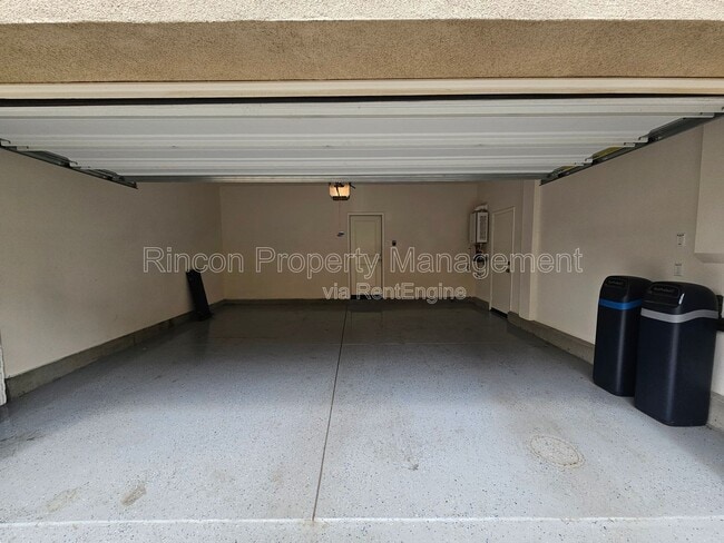 Building Photo - 431 Limoneira Ln