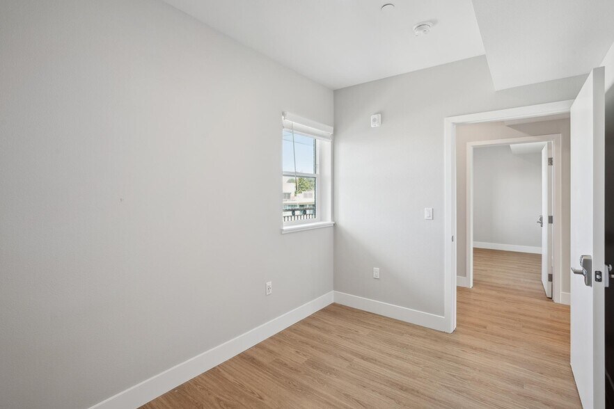 Building Photo - 2480 Bancroft Way