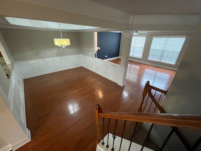 Building Photo - Midtowne