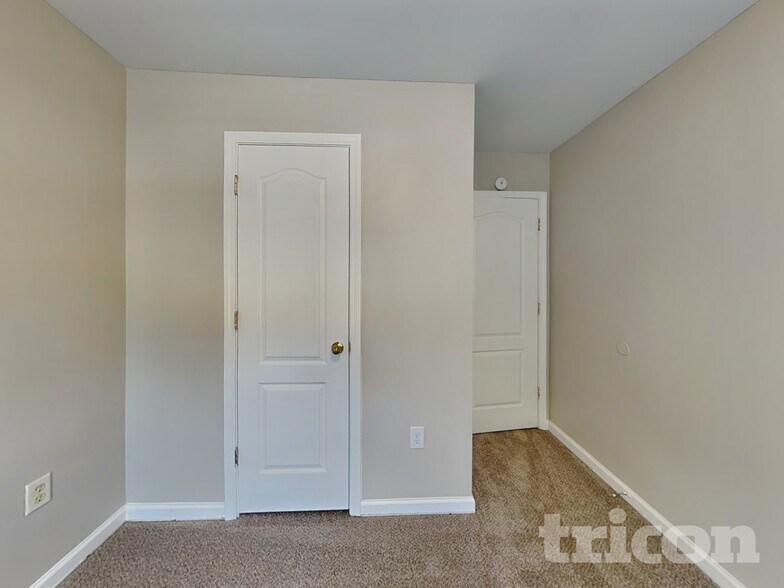 Building Photo - 2979 Rolling Ln