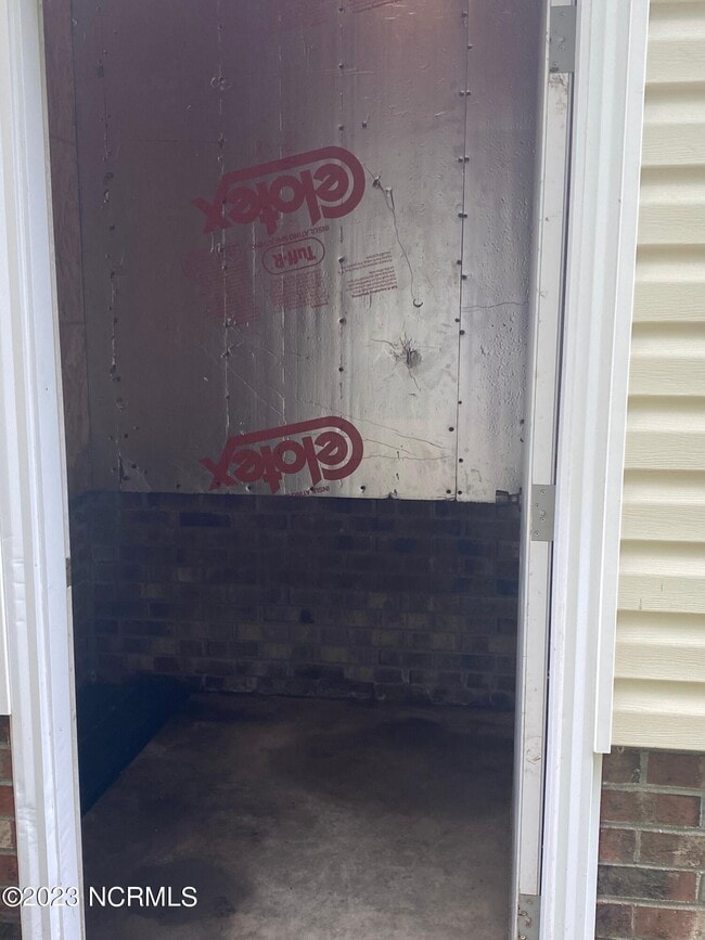 Building Photo - 1509 N Respess St